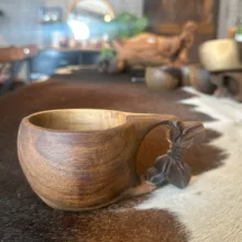 لیوان چوبی مدل گردو پاپیونی