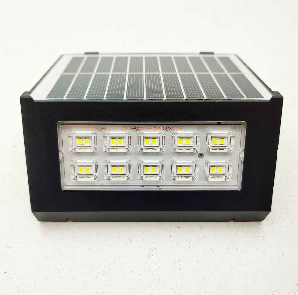 چراغ حیاطی خورشیدی مدل سولار IP65 کد YQ-W620