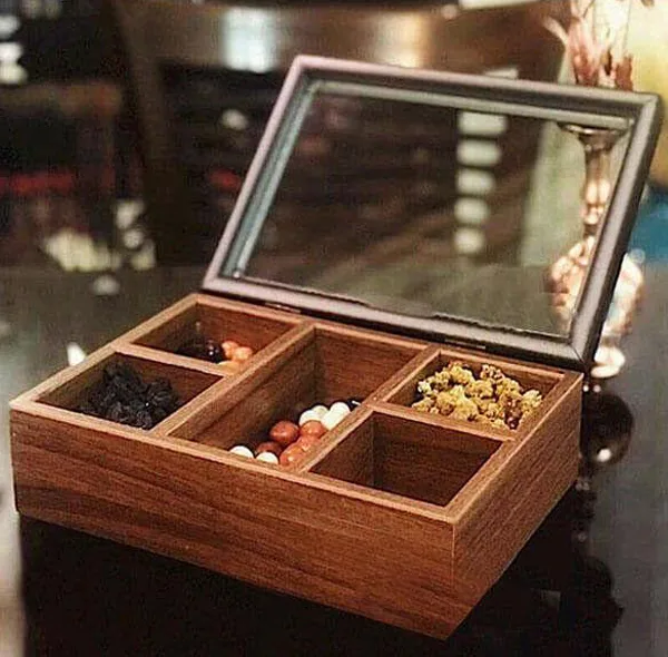 جعبه پذیرایی مدل RM 155 با در شیشهای