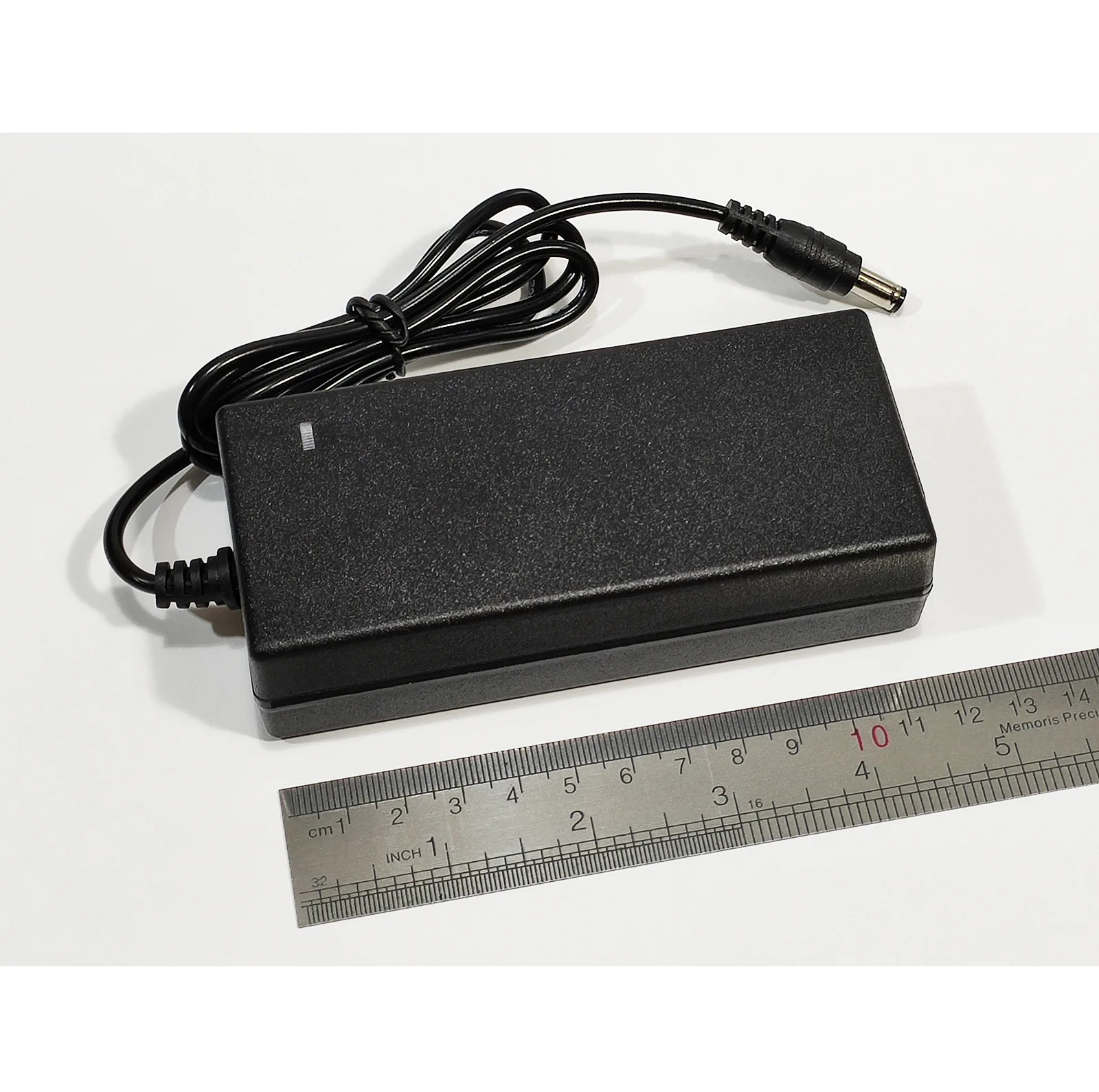 شارژر باتری لیتیومی لکسوس مدل 5cell 2a