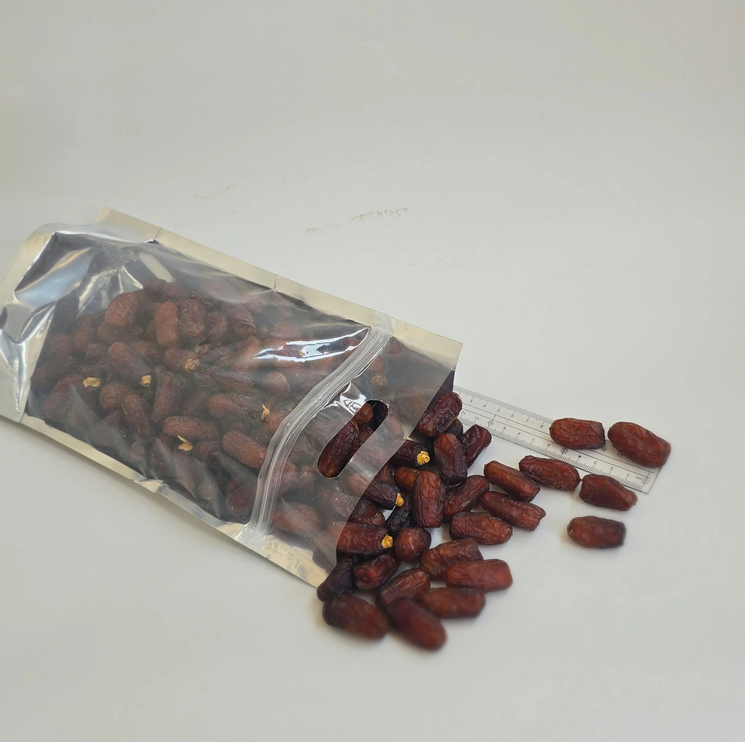 خرما پیارم اقتصادی دختر لاری - ۱۰۰۰ گرم