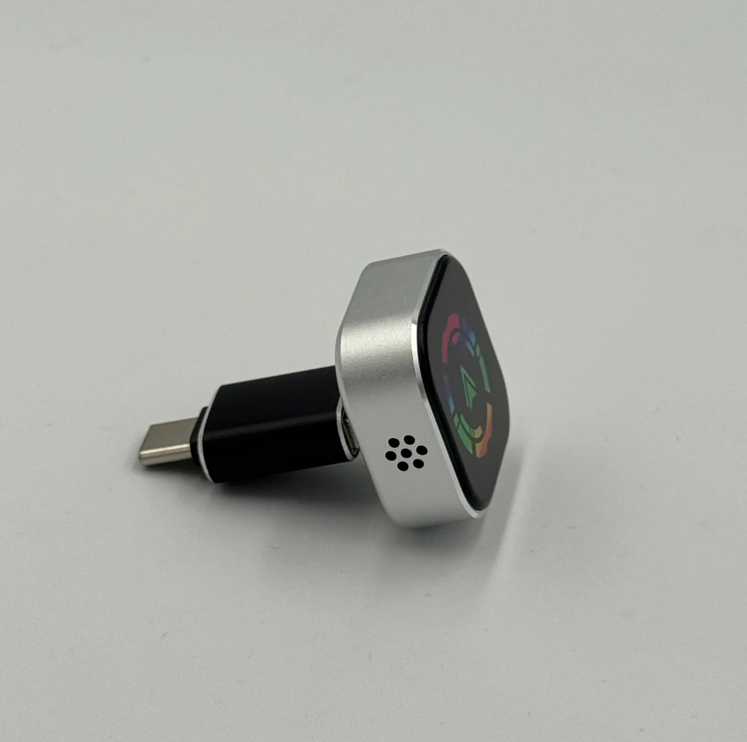 کارپلی و اندروید اتو مدل Android Auto/CarPlay Q1A به همراه مبدل USB به USB-C