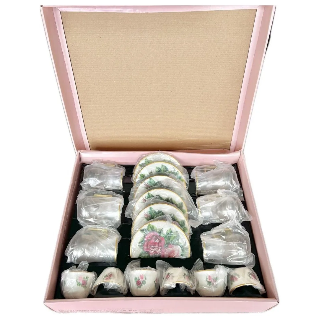 سرویس چای خوری 18 پارچه تویگار مدل Rose White