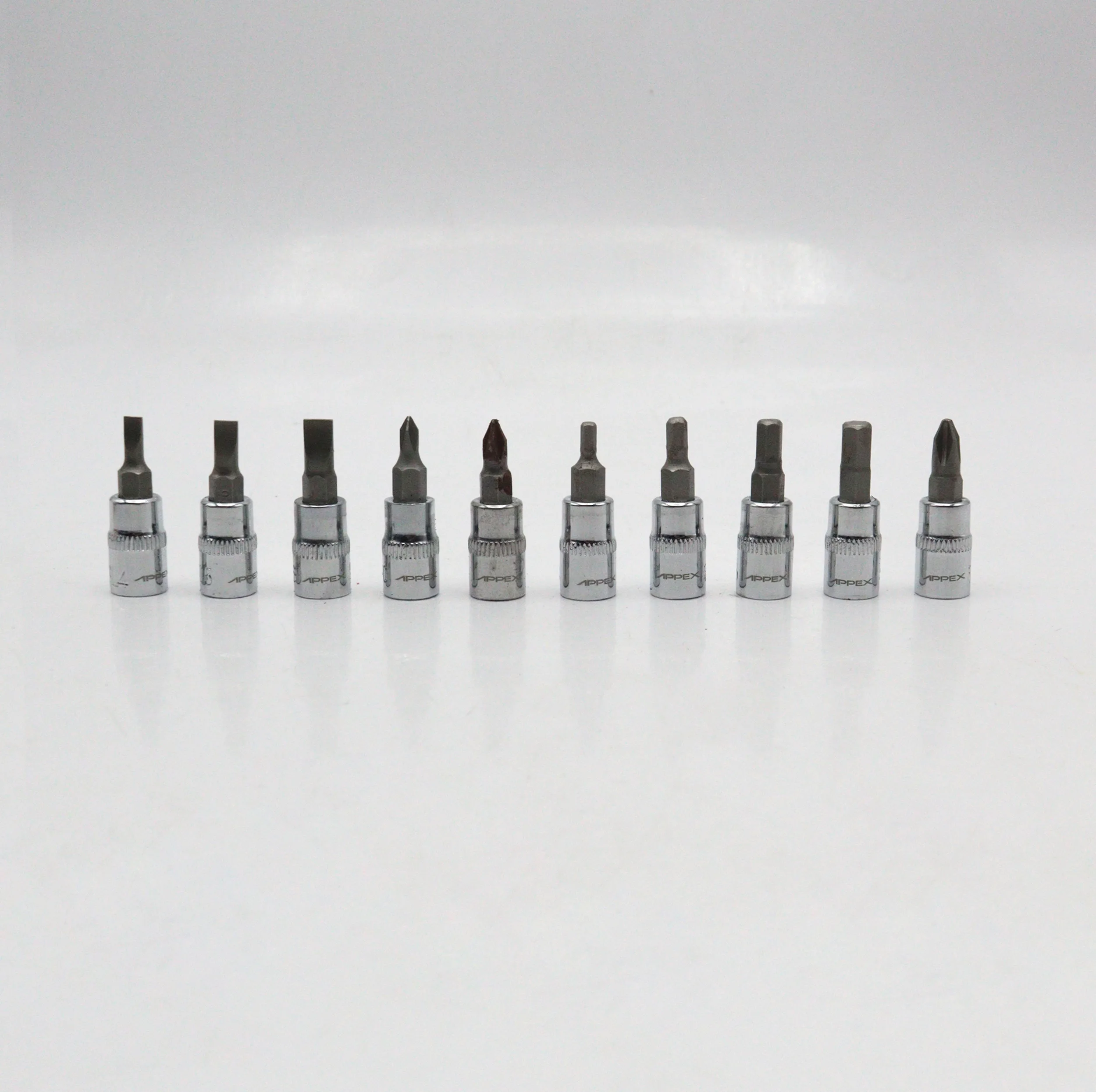 آچار بکس اپکس مدل YP-1/4DRIVE-APX-1530 مجموعه 30 عددی