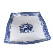 آجیل‌خوری، شکلات‌خوری و انارخوری پایه‌دار چینی پردیس کاشان مدل ویلیج مربع 22×22×14 سانتی‌متر، شستشو با دست و ماشین ظرفشویی، دارای جعبه