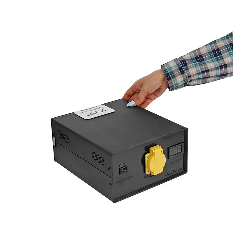 مبدل برق خودرو ونک الترونیک مدل 12V ظرفیت 3000 وات