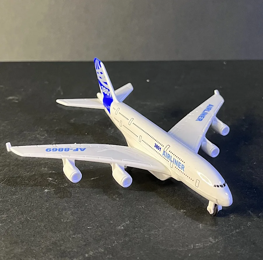 ماکت هواپیما مدل ایرباس A380