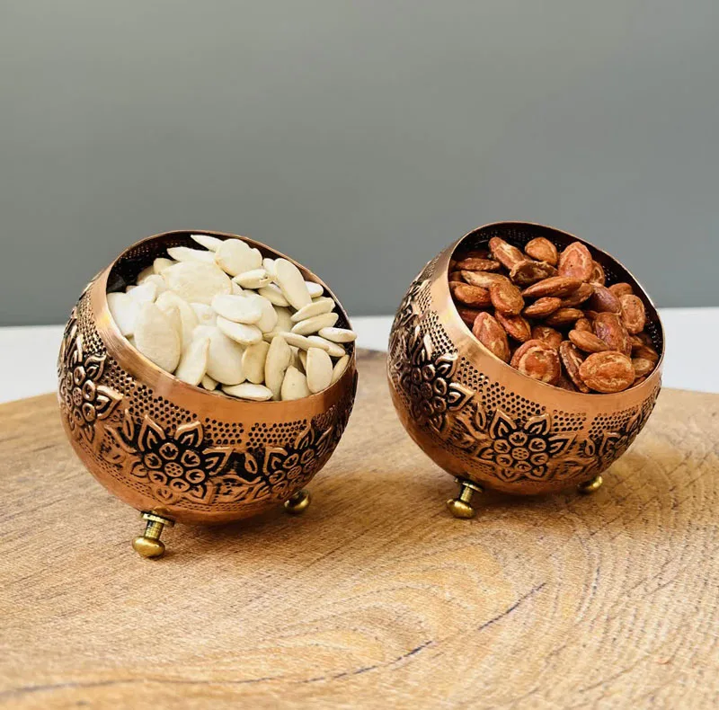 کاسه مسی مدل گوی سه پایه کد ZH245.6