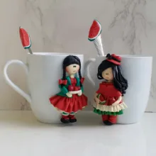 ماگ سرامیکی مدل شب یلدا کد L644  به همراه قاشق مجموعه 2 عددی