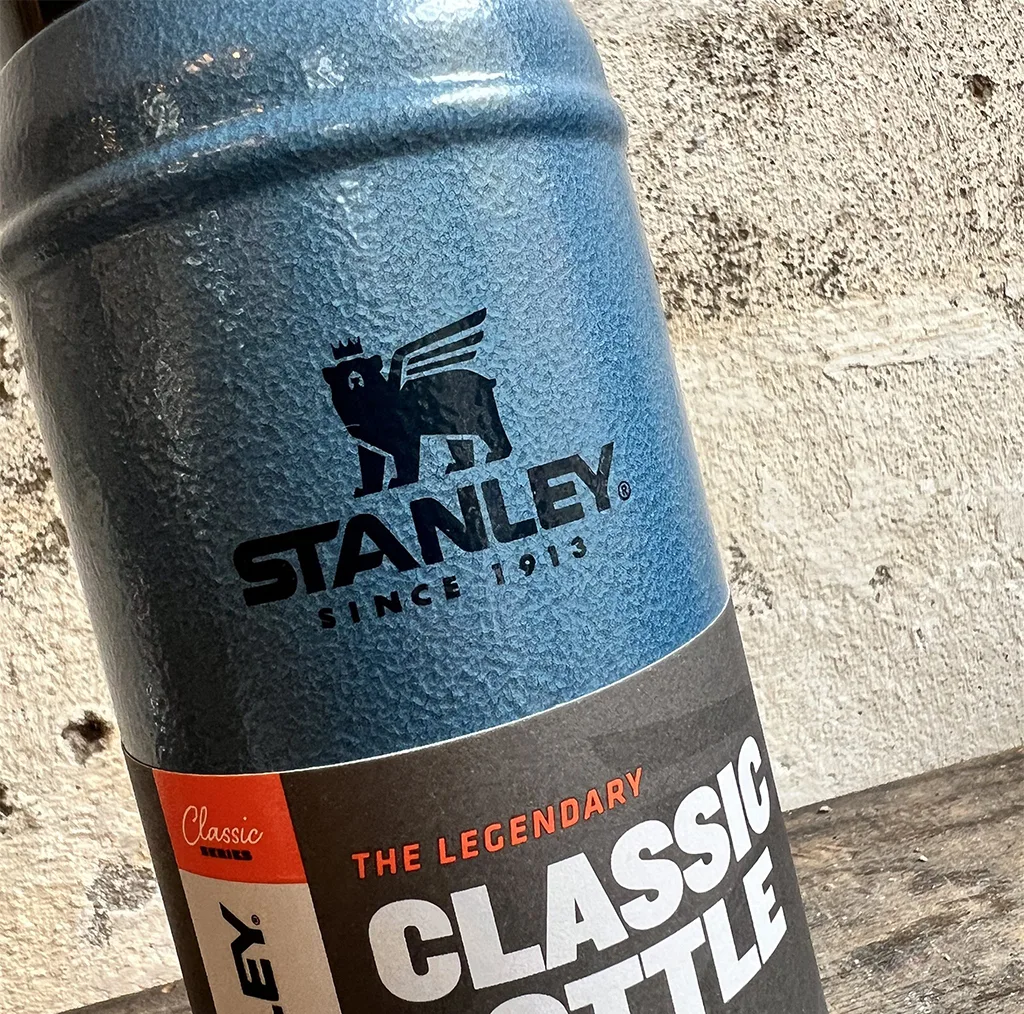 فلاسک استنلی مدل CLASSIC LEGENDARY کد F2022 گنجایش 0.75 لیتر