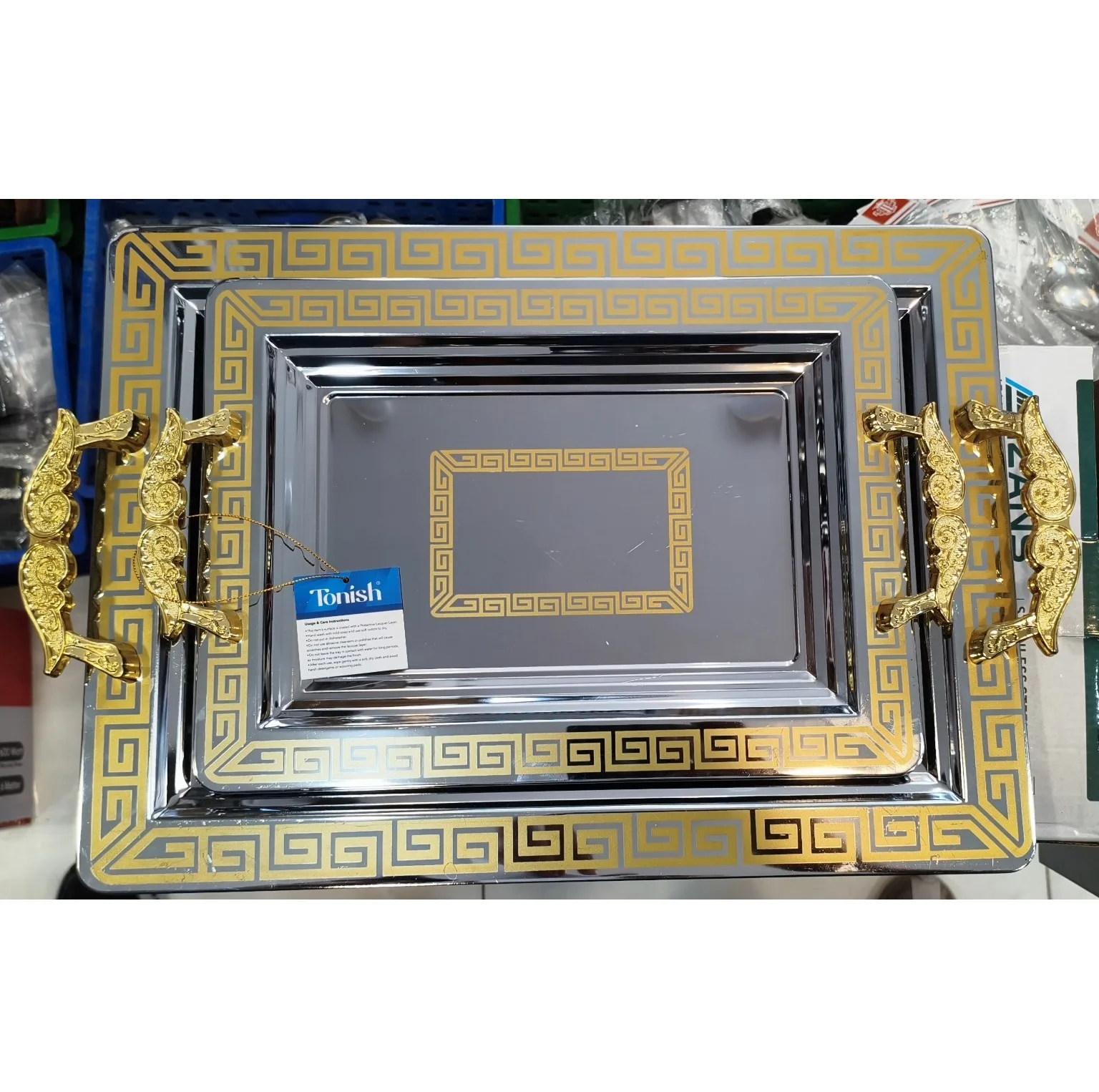 سینی دسته دار تونیش مدل مجلسی کد ۱۳۰۱ طرح Versace سایز ۳۰*۴۳ سانتی متر مجموعه دو عددی