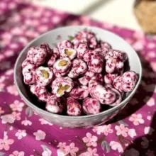 نقل ارومیه گردویی گل محمدی بهار - 500 گرم بسته 10 عددی