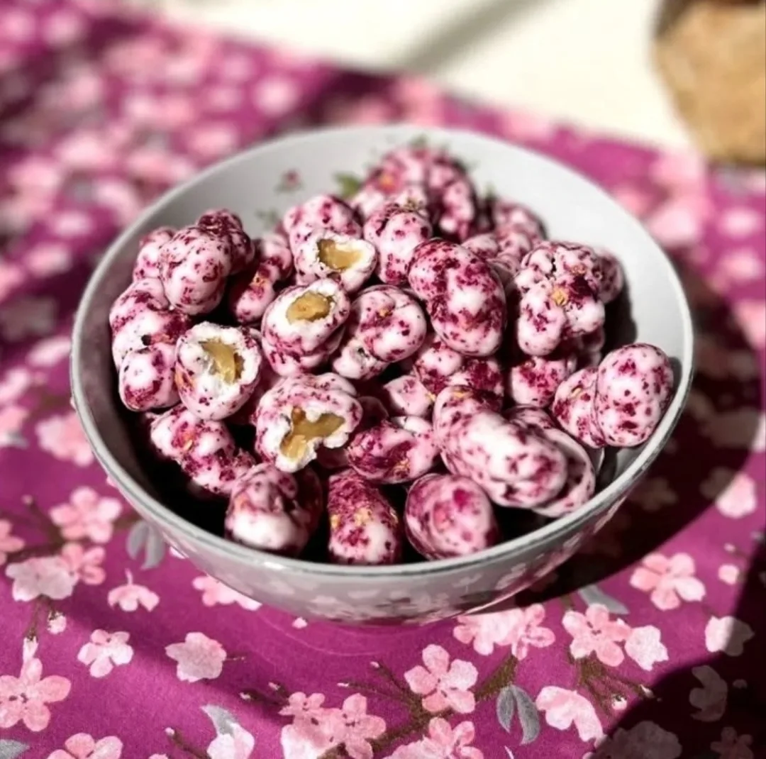 نقل ارومیه گردویی گل محمدی بهار - 500 گرم بسته 10 عددی