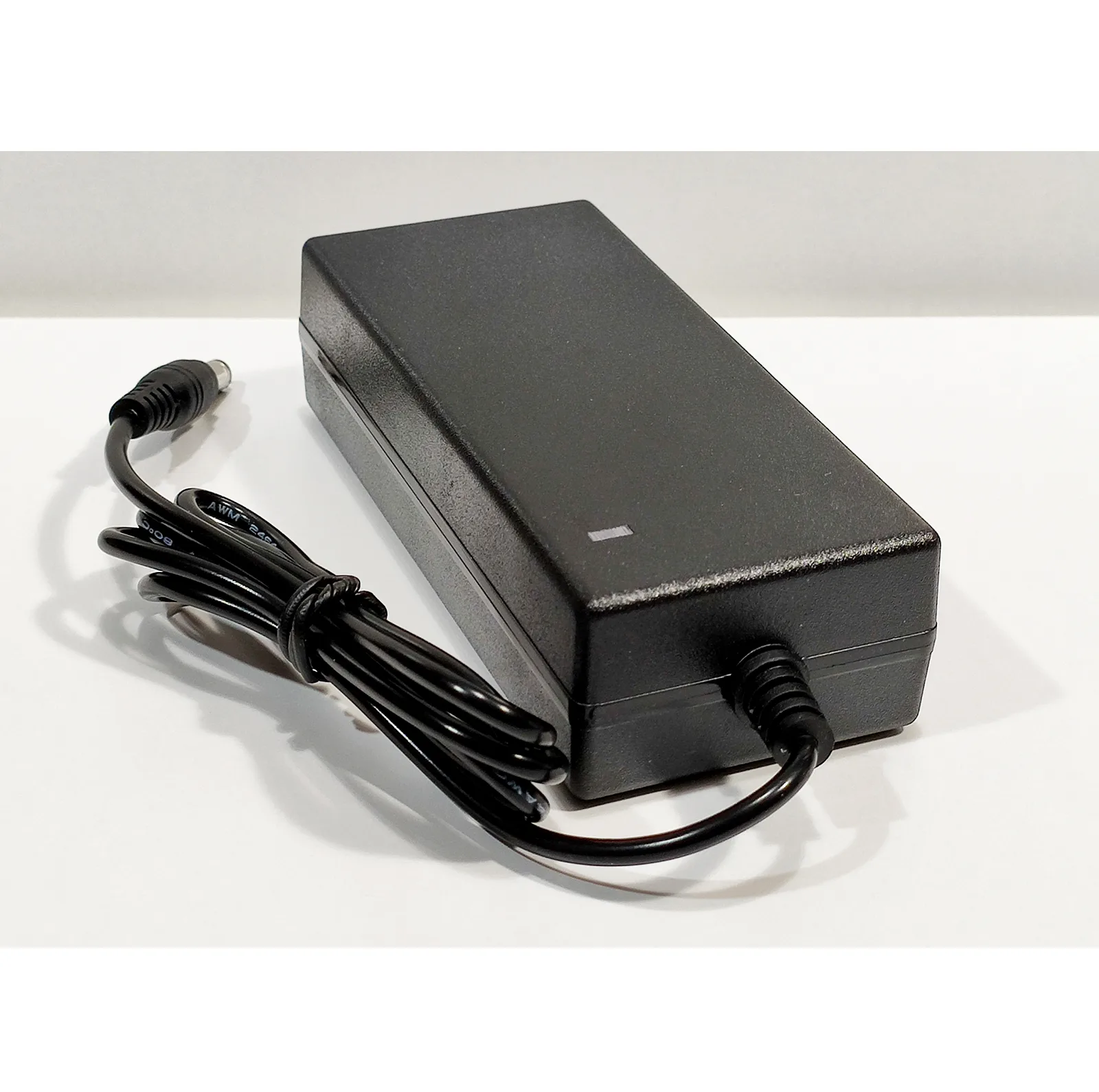 شارژر باتری لیتیومی لکسوس مدل 5cell 2a