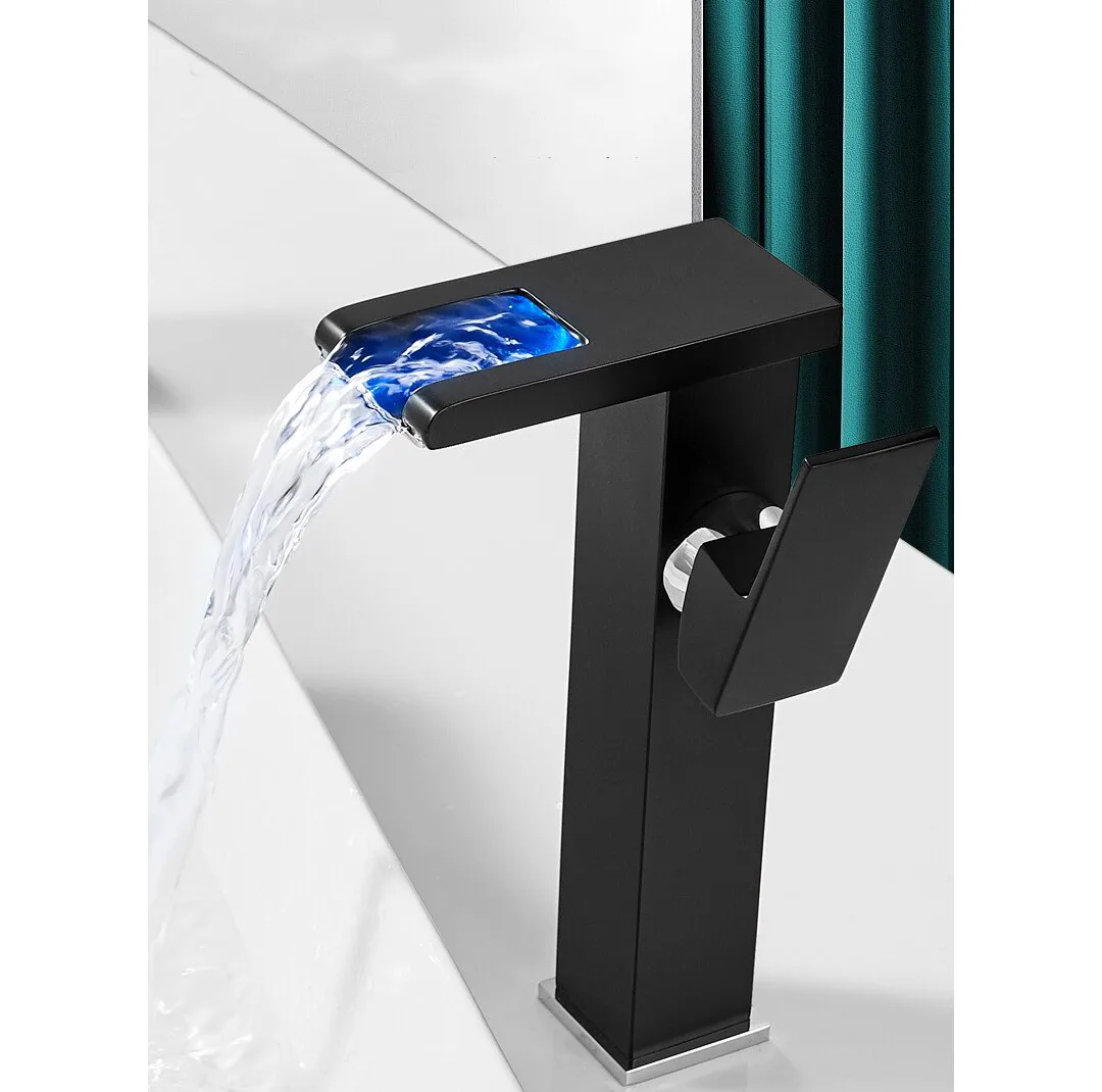شیر روشویی مدل لوکس LED-B