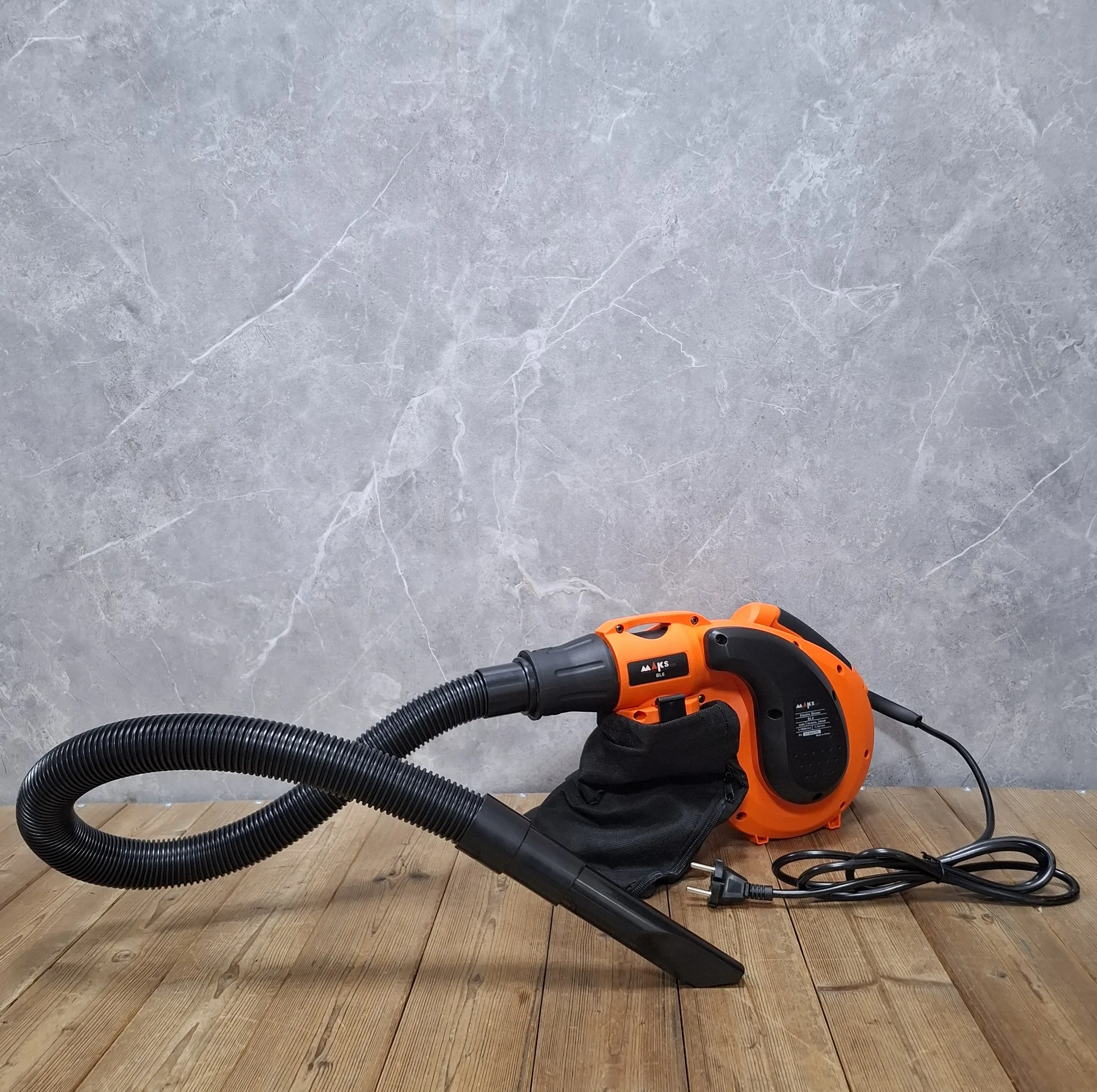 دستگاه دمنده و مکنده 900 وات 0/16000 دور در دقیقه مکث اچ ام تی مدل 900W
