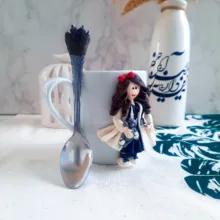 ماگ سرامیکی مدل دختر دام پزشک کد 02003 به همراه قاشق