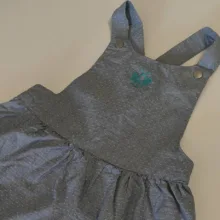 سارافون دخترانه کتان خال‌خالی چین‌دار او بیبی مدل 86000