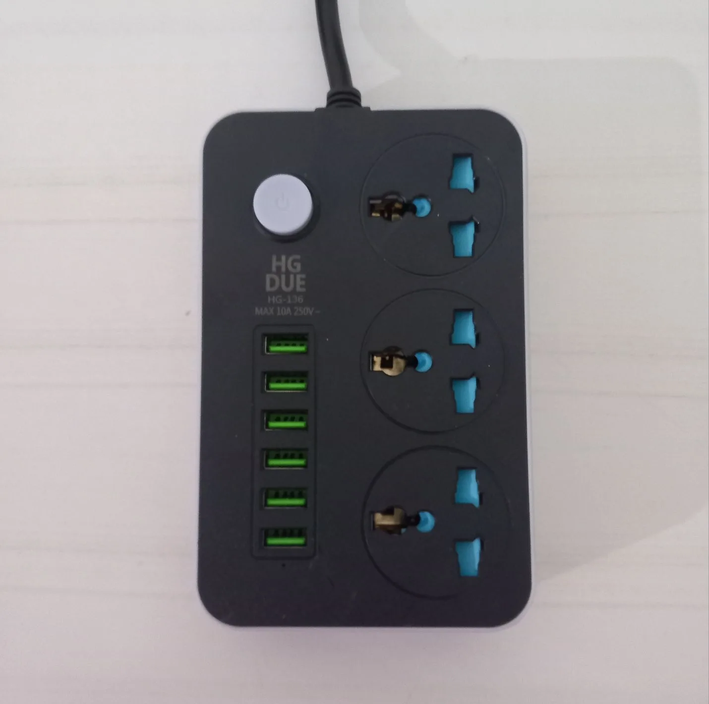 چند راهی برق مدل HG DUE-136u