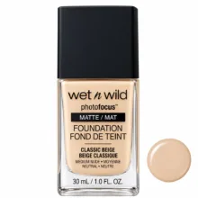 کرم پودر مایع مات 15 Spf وت ان وایلد مدل Classic Beige مناسب برای پوست خشک و نرمال حجم 30 میلی‌لیتر