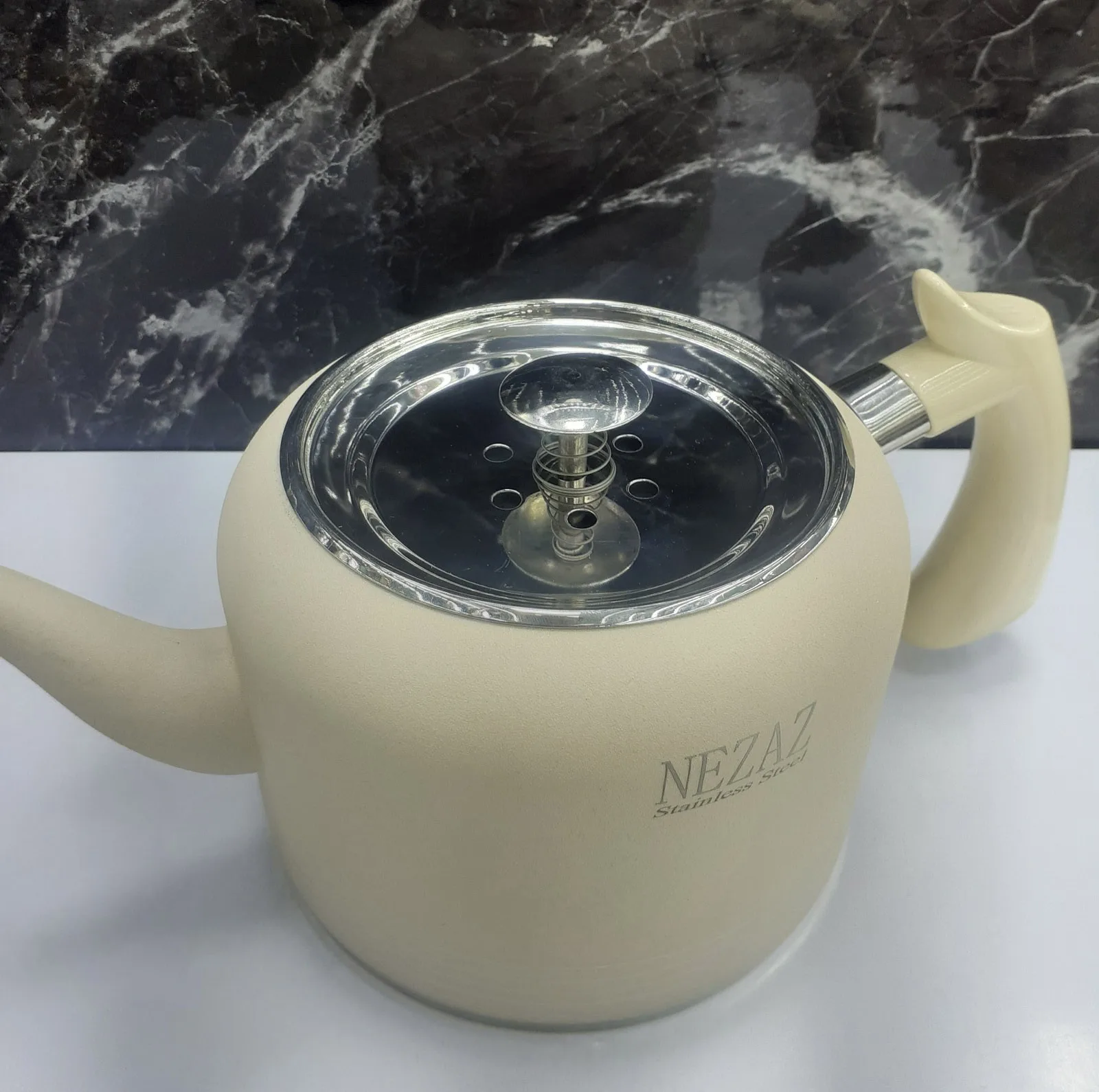 ست کتری و قوری نزاز مدل لوله دار طرح رنگی