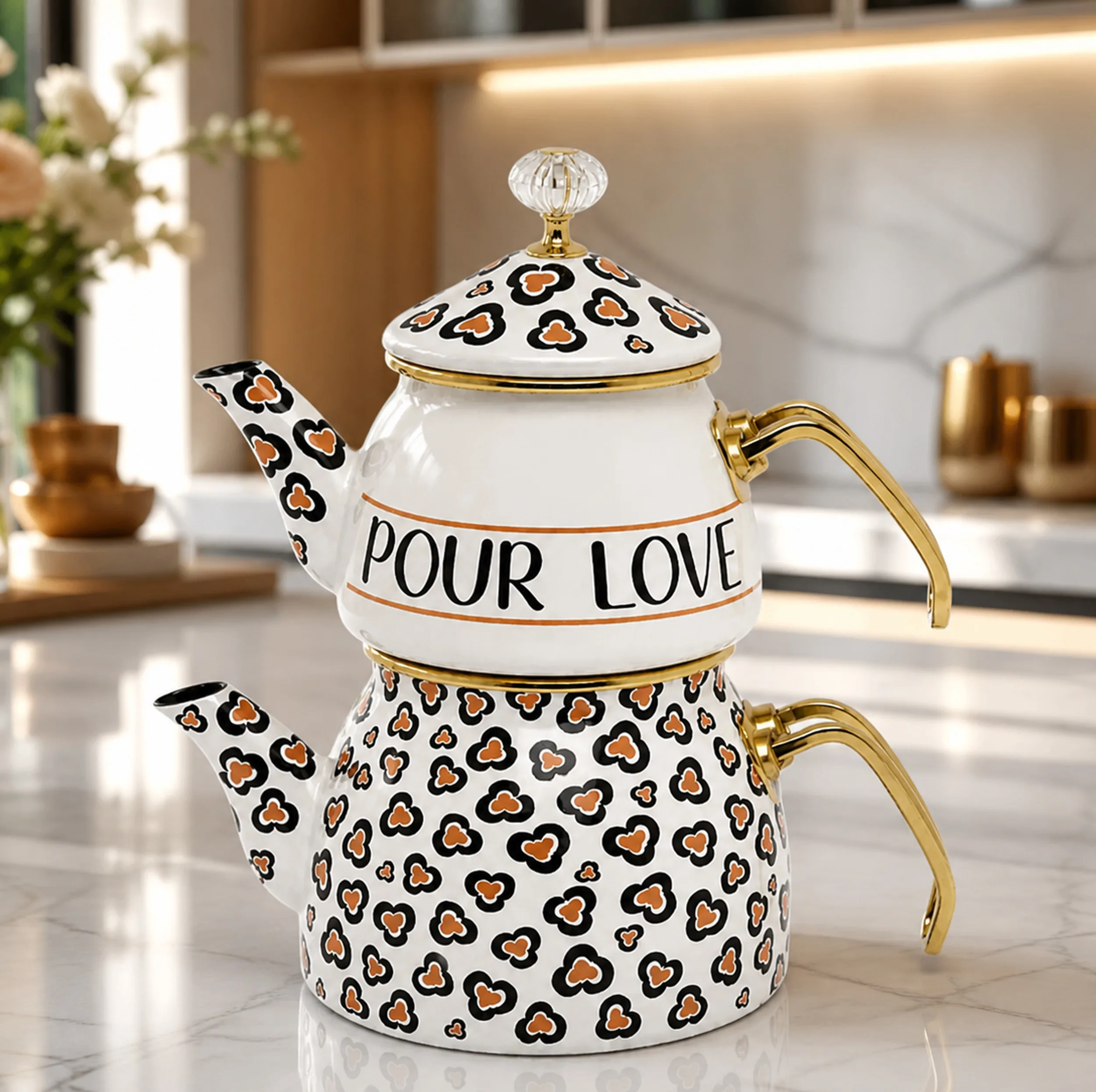 ست کتری و قوری شاهین مدل Pour Love گنجایش کتری 2.1 لیتر گنجایش قوری 1 لیتر