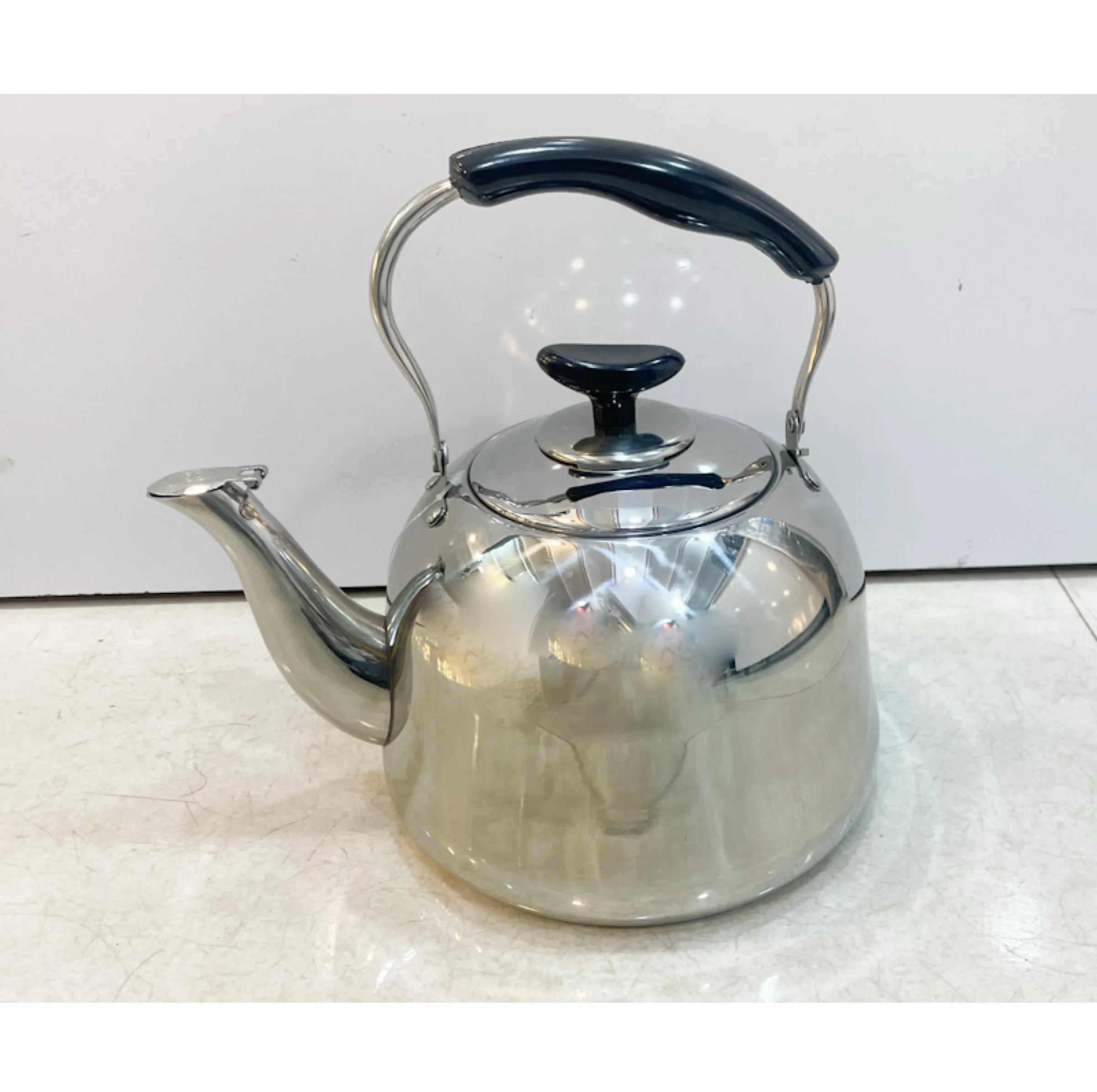 کتری ای تی سی مدل A423 گنجایش ۳ لیتر