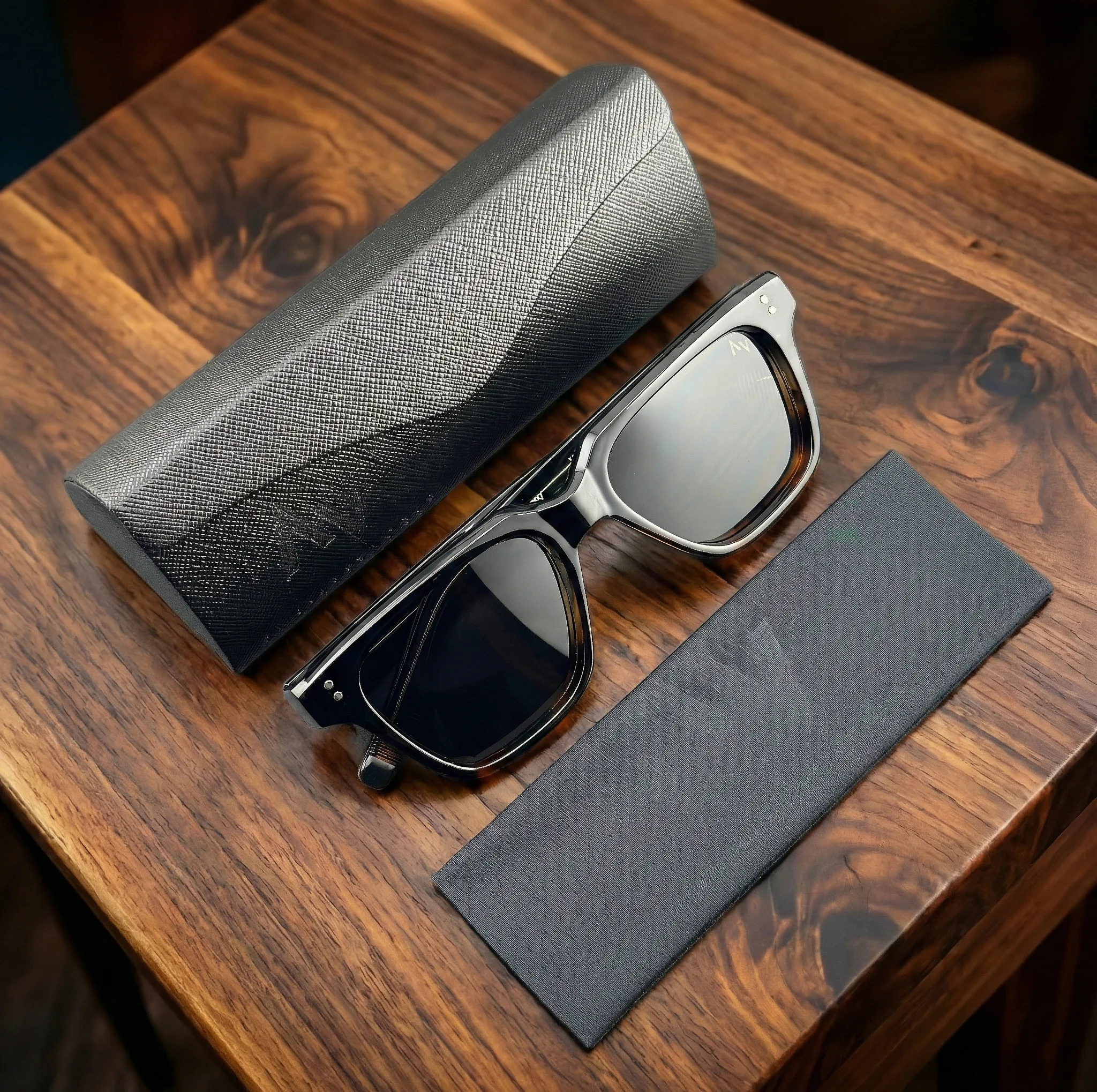 عینک آفتابی ویفرر (Wayfarer) آلبرت وگ مدل SZ8204 Tortoise Obsidian