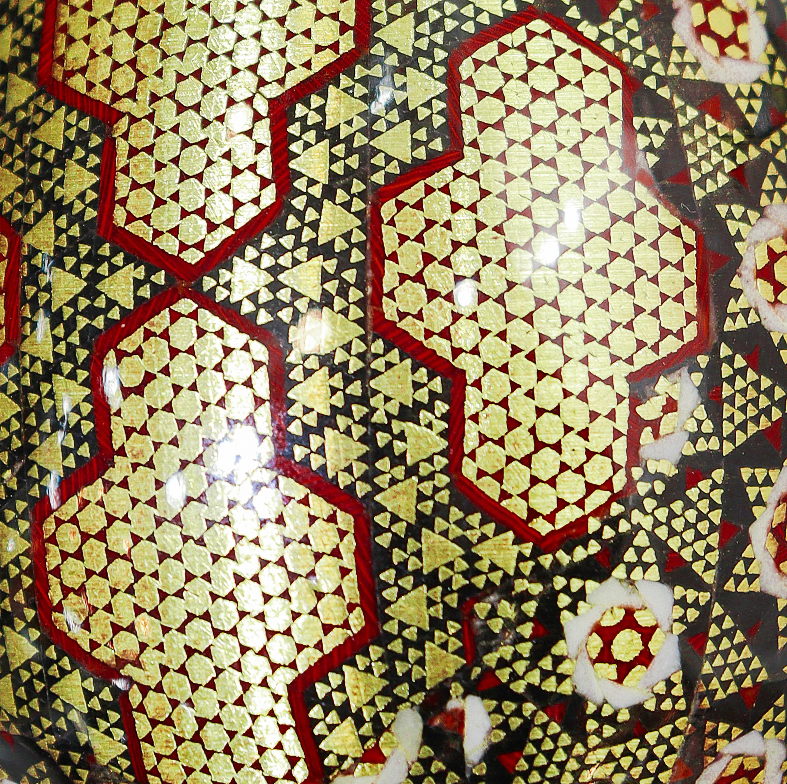 گلدان خاتم کاری مسی صنایع دستی فاخر مدل صراحی تمام خاتم طرح پرسیم کد MQDark-Vase21p7 بسته 2 عددی