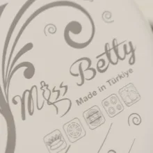 کتری میس بتی مدل Kettle