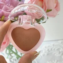 رژ گونه تکی کوین اند کوکو مدل Heart با شماره رنگ 3، مات و با پیگمنت بالا، ماندگاری 12 ساعت