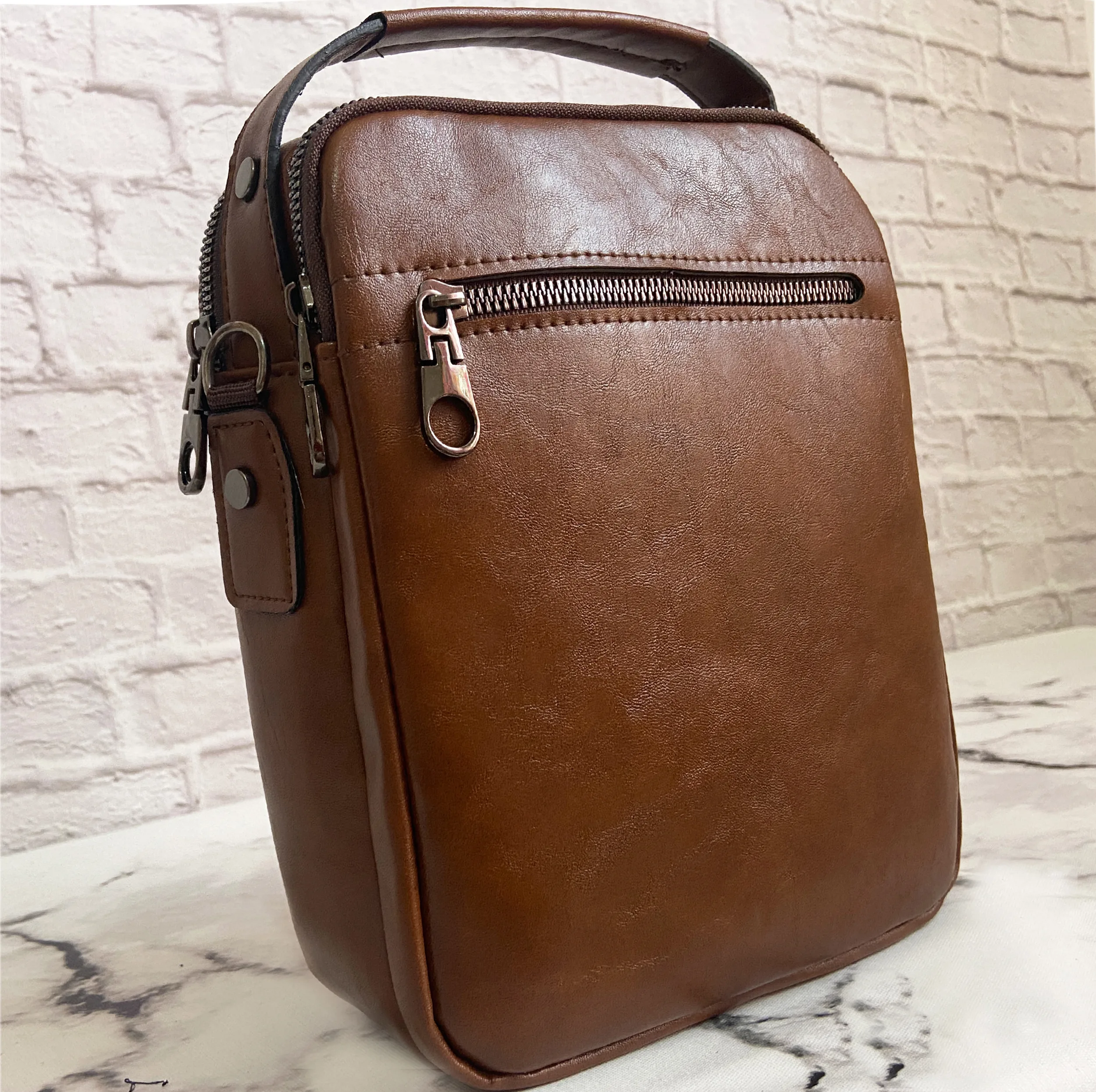 کیف رودوشی مردانه بیورا مدل dbb55