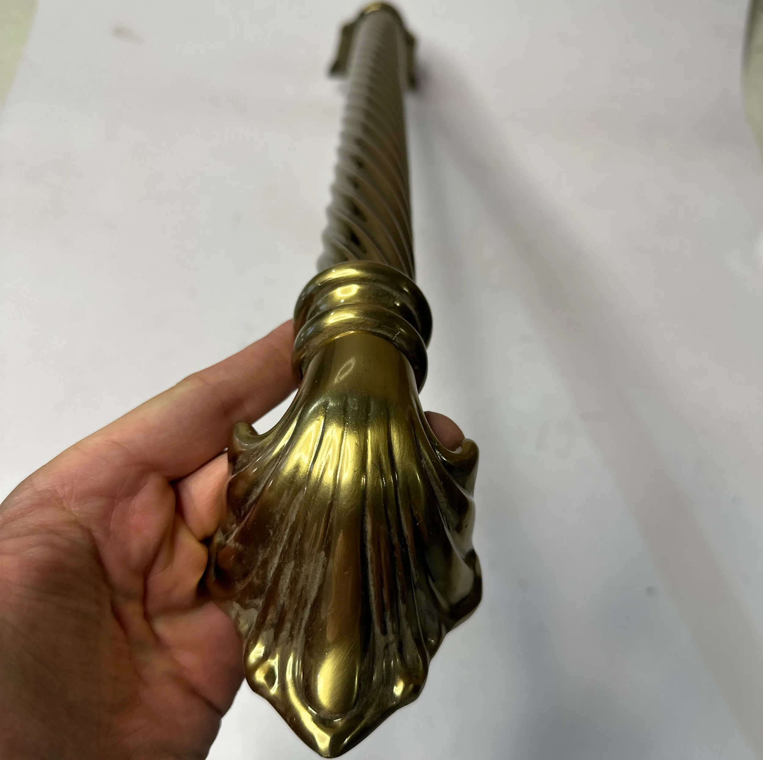 دستگیره حیاطی مهسان مدل Mahsan 101- AB- 600 کد A01319 مناسب برای درب ورودی
