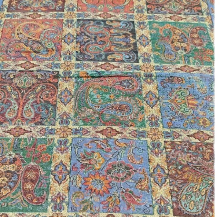 رومیزی ترمه مدل ماه طرح خشتی