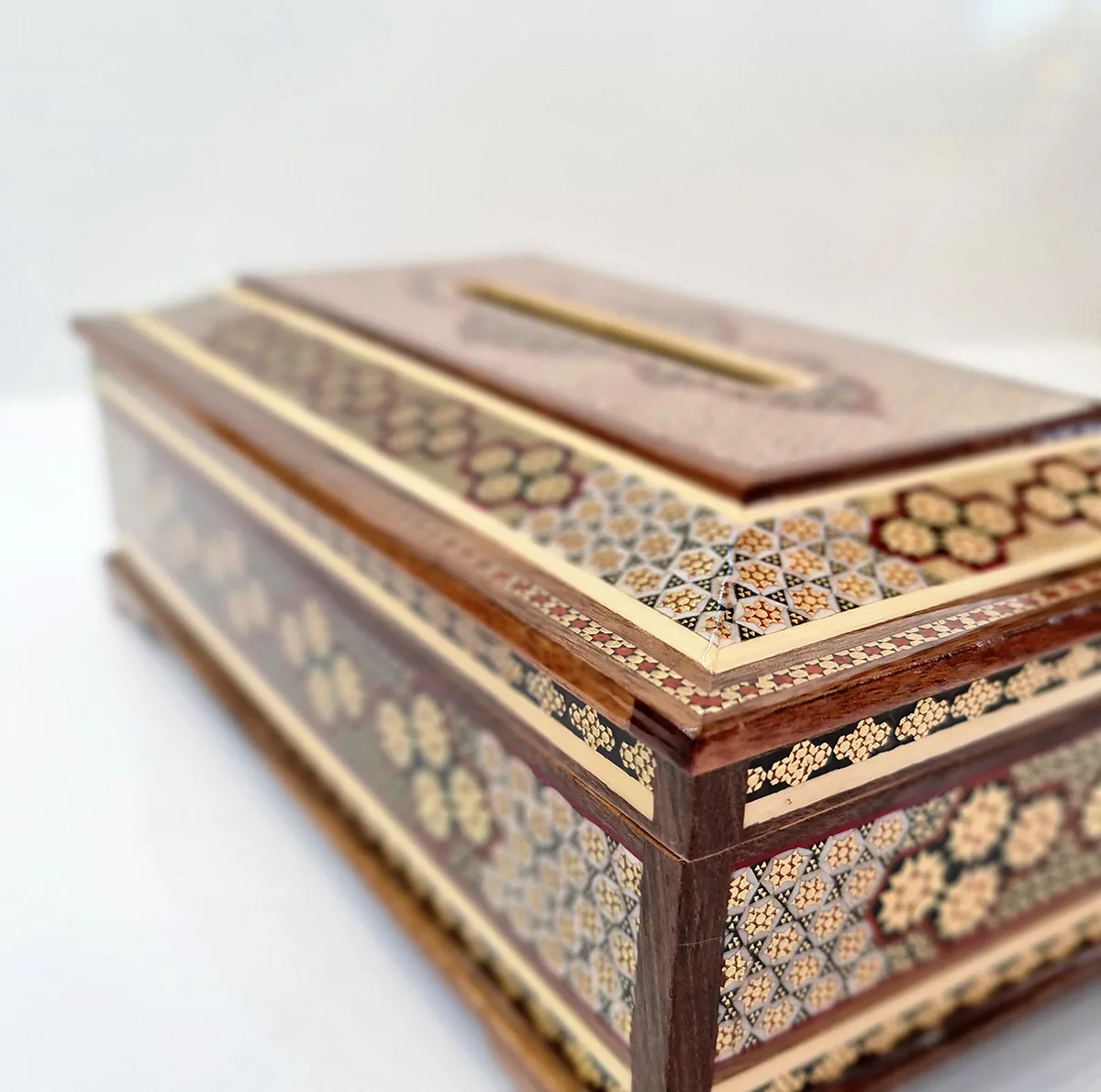 جعبه دستمال کاغذی خاتم کاری چوبی مدل کلبه ای لاله ای به همراه جعبه کارد و چنگال