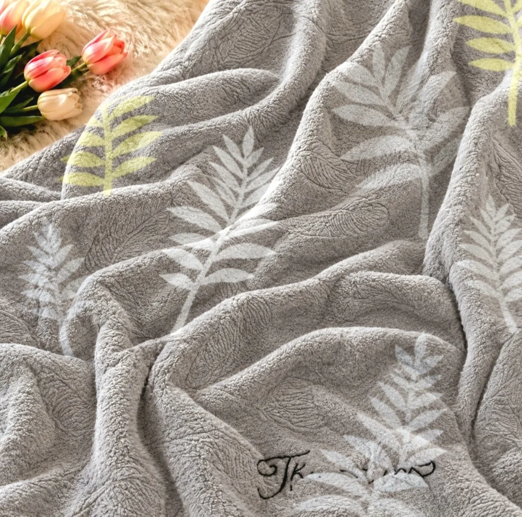 پتو مسافرتی 1 نفره طرح لیزری مدل سرخس رنگی سایز 160×220 سانتیمتر