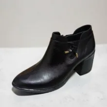 نیم بوت زنانه مدل W40 طرح ساده رنگ مشکی