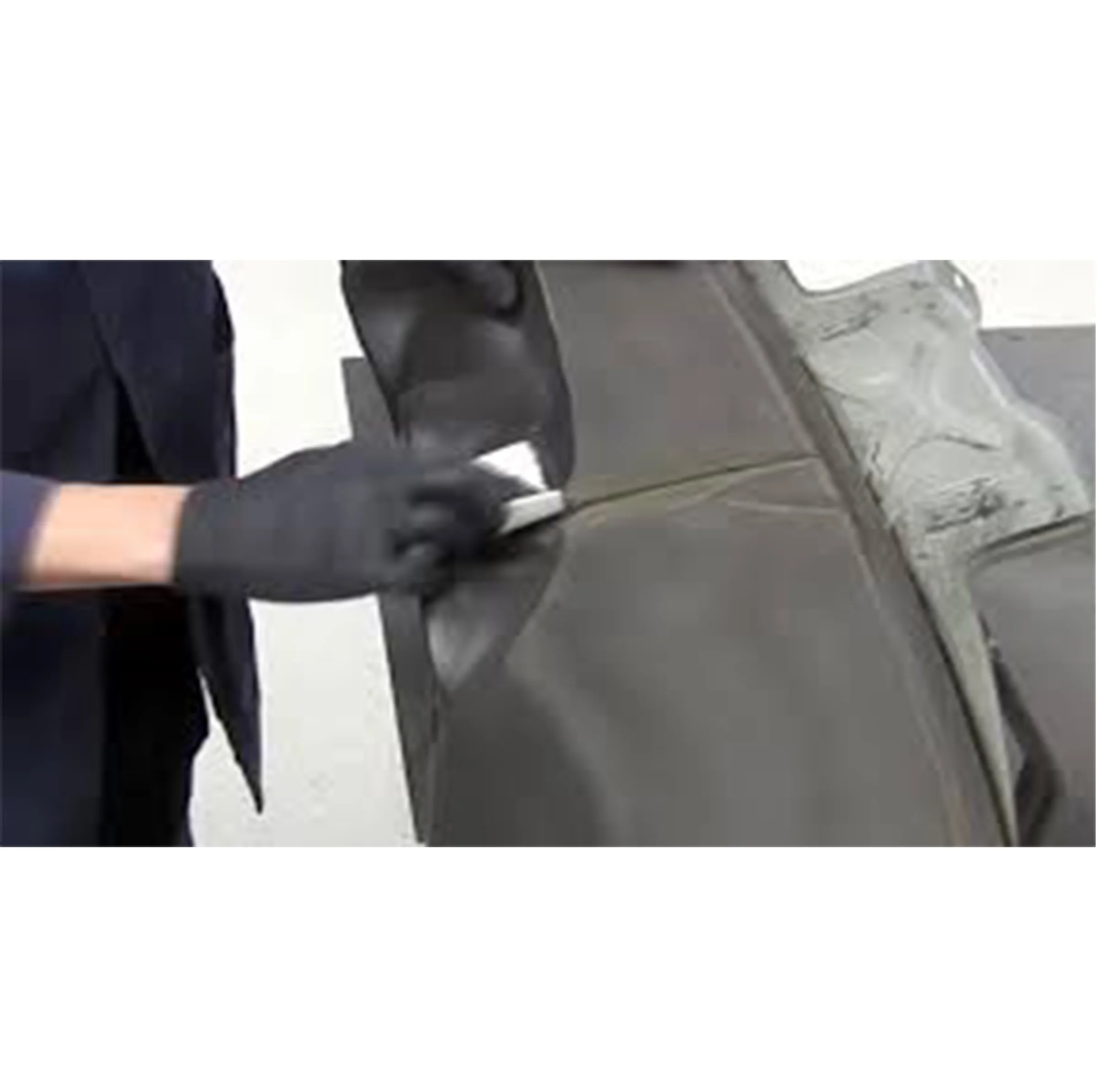 بتونه چرم  سفید لکسو مدل Filler plus وزن نیم کیلو گرم مناسب برای سطوح چرمی و پلاستیکی