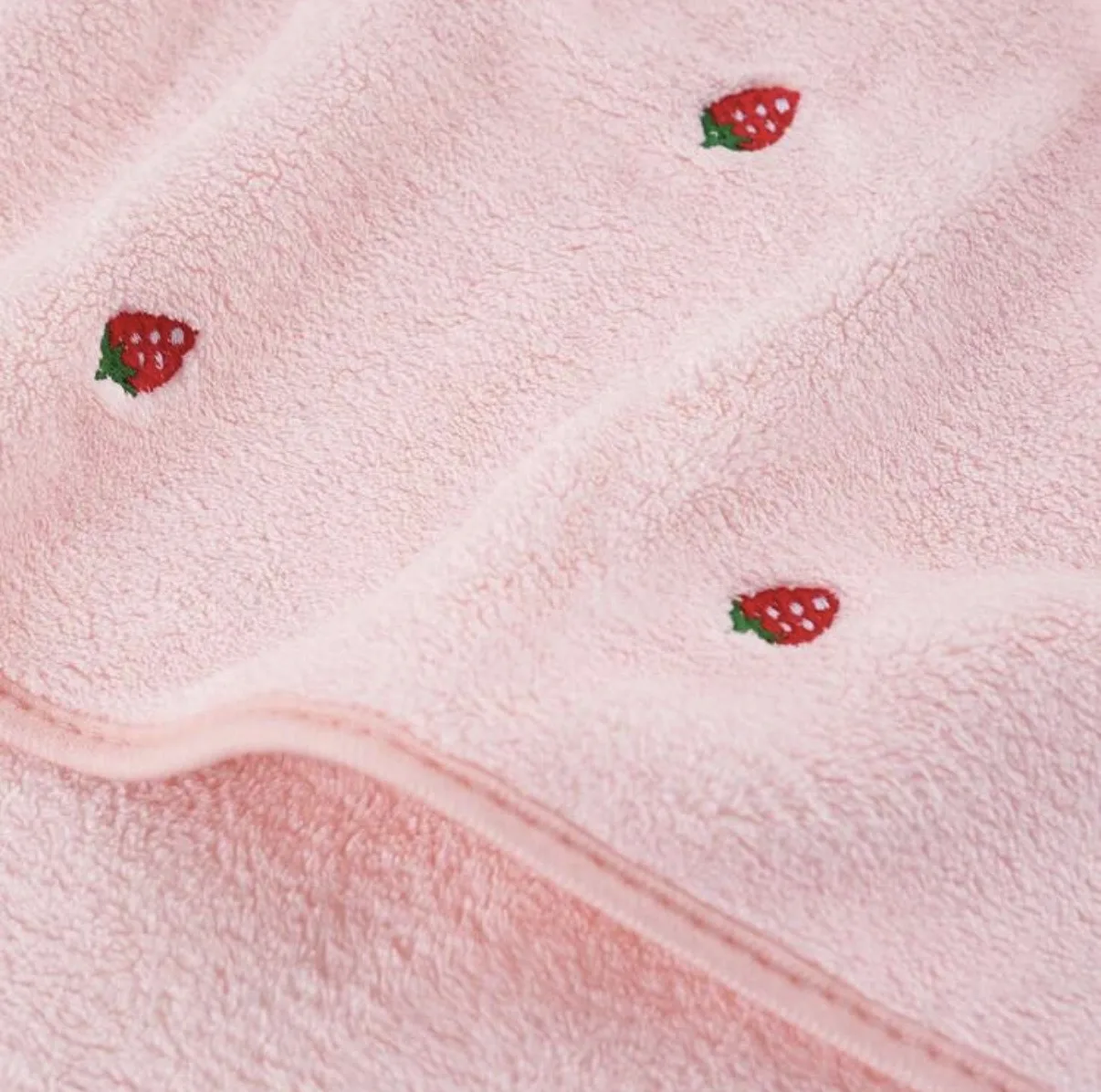 حوله حمام مدل Strawberry بسته ۲ عددی