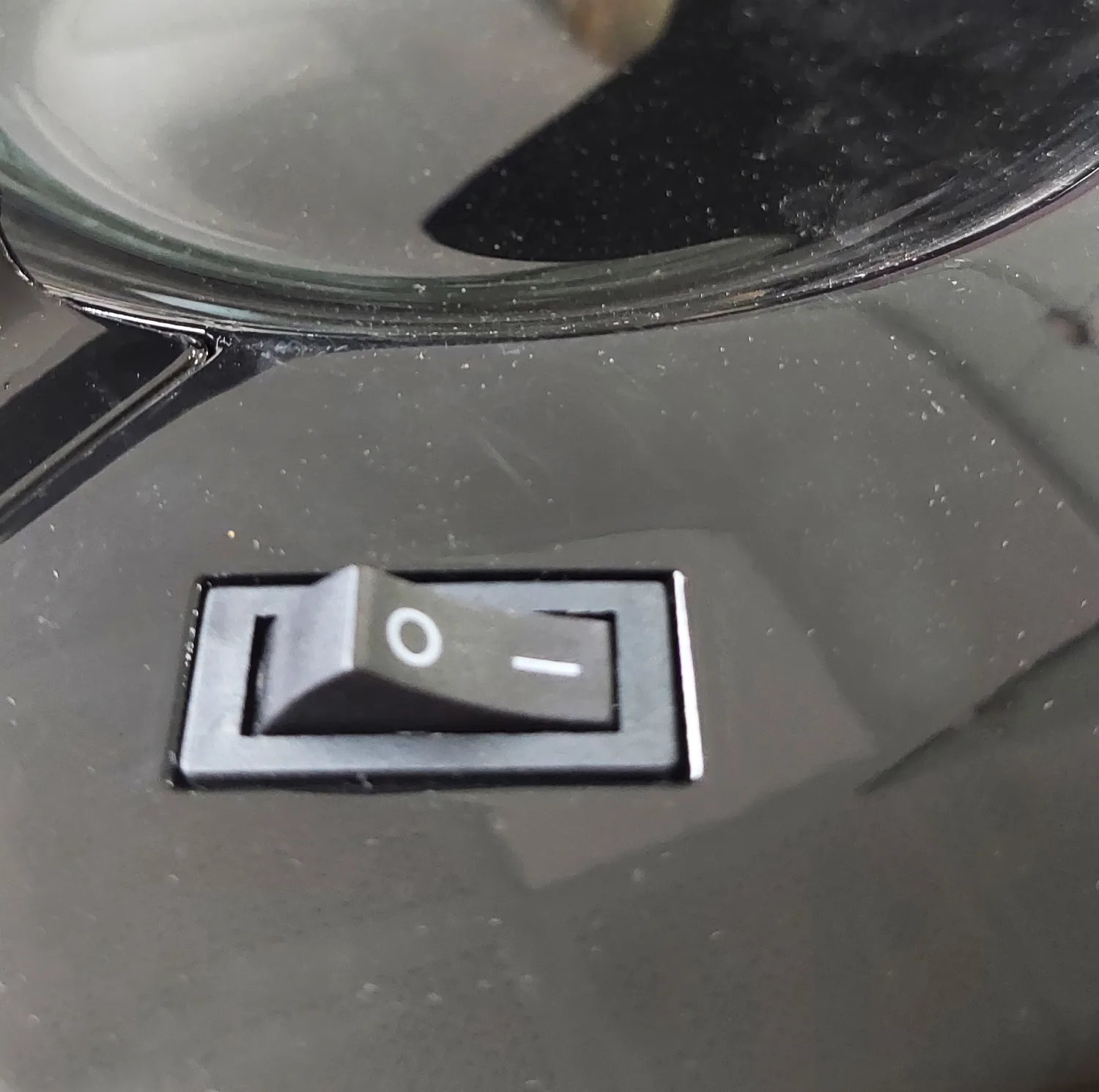 جاروبرقی سطلی 2200 وات اس تی ال مدل VC-950F