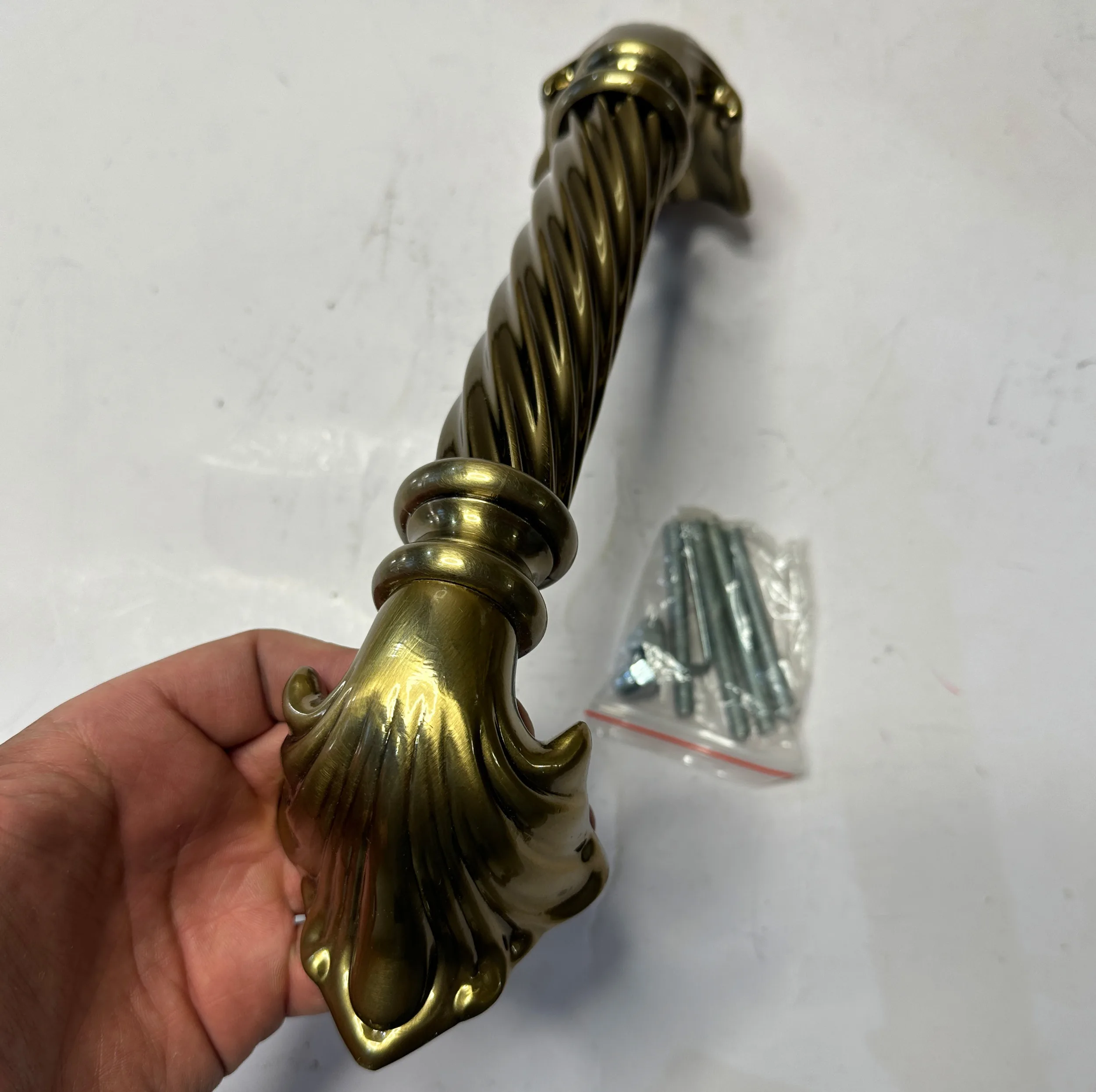 دستگیره حیاطی راست بازشو/چپ بازشو مهسان مدل MAHSAN 101- AB- 300 کد A01313