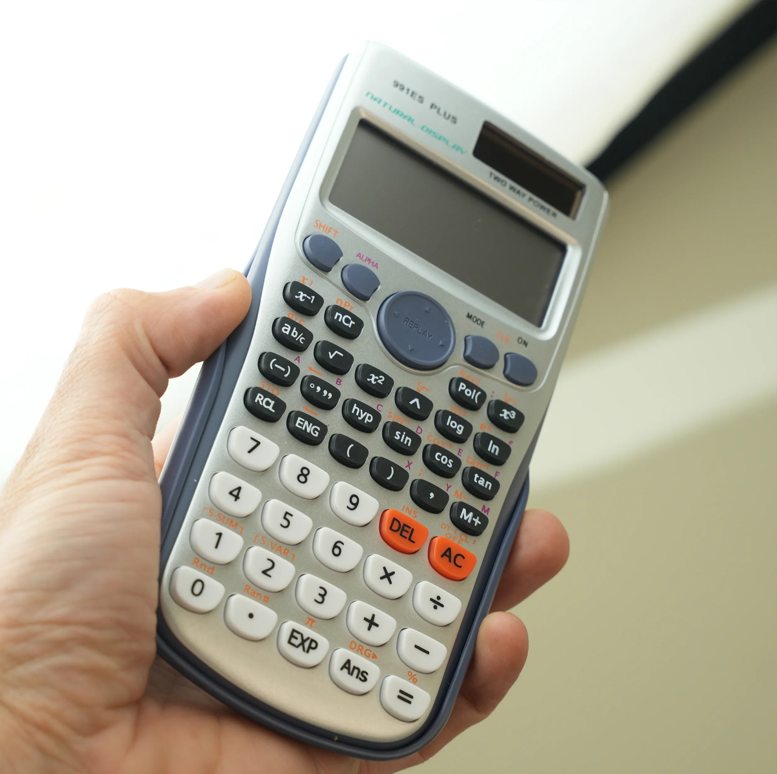 ماشین حساب مهندسی مدل خورشیدی کد 991ES-PLUS