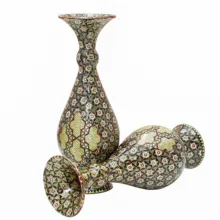 گلدان خاتم کاری مسی صنایع دستی فاخر مدل صراحی تمام خاتم طرح پرسیم کد MQDark-Vase21p7 بسته 2 عددی