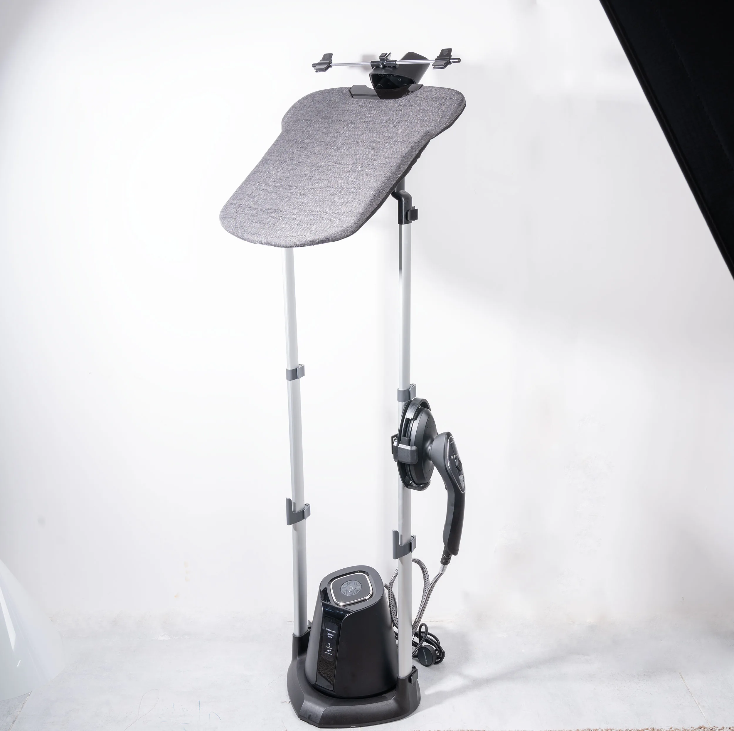 اتو ایستاده 2500 وات گریمن مدل  GR-GS206