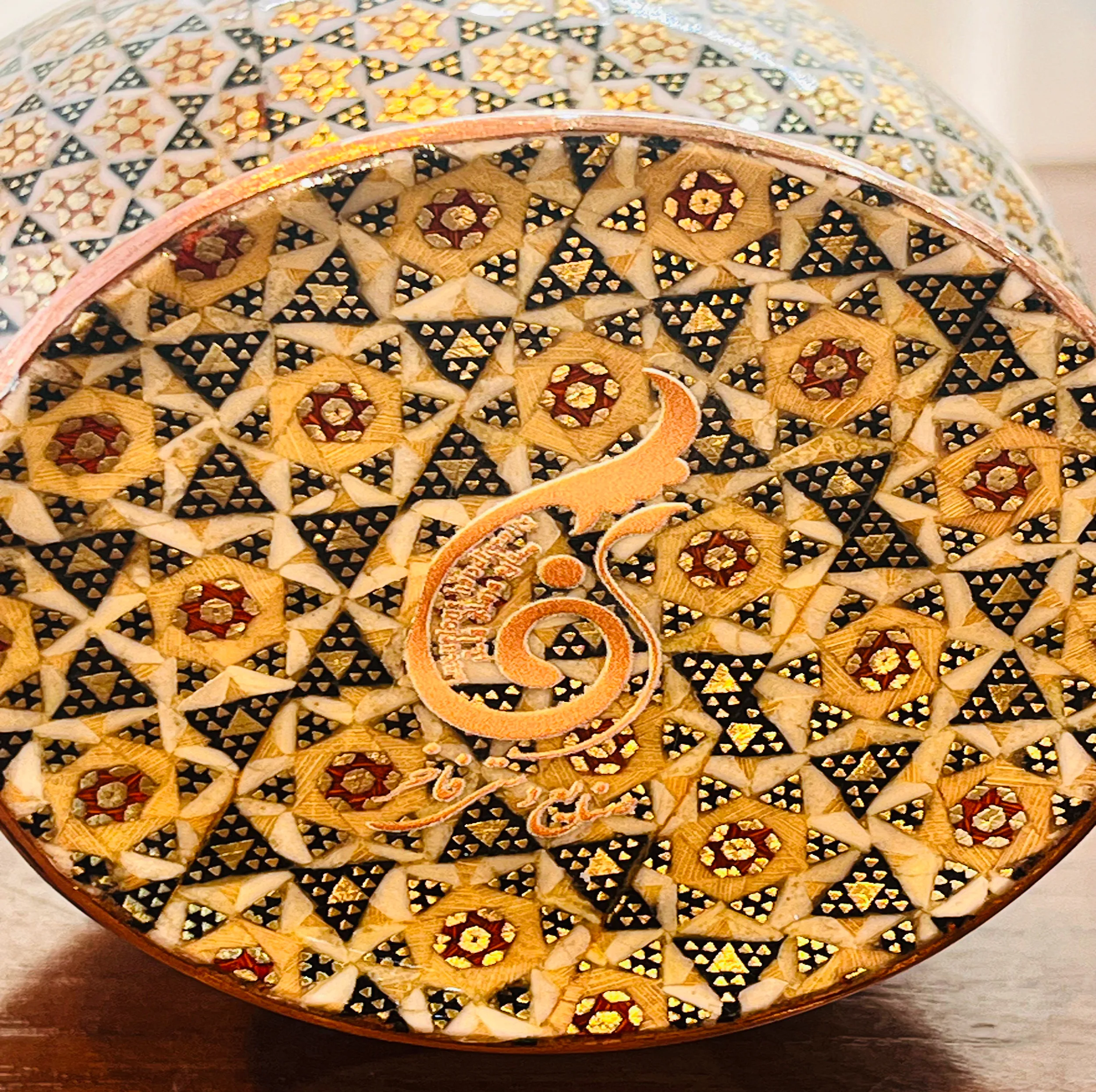 گلدان خاتم کاری مسی صنایع دستی فاخر مدل صراحی طرح پرسیم کد HQLight-Vase25p10 بسته 2 عددی