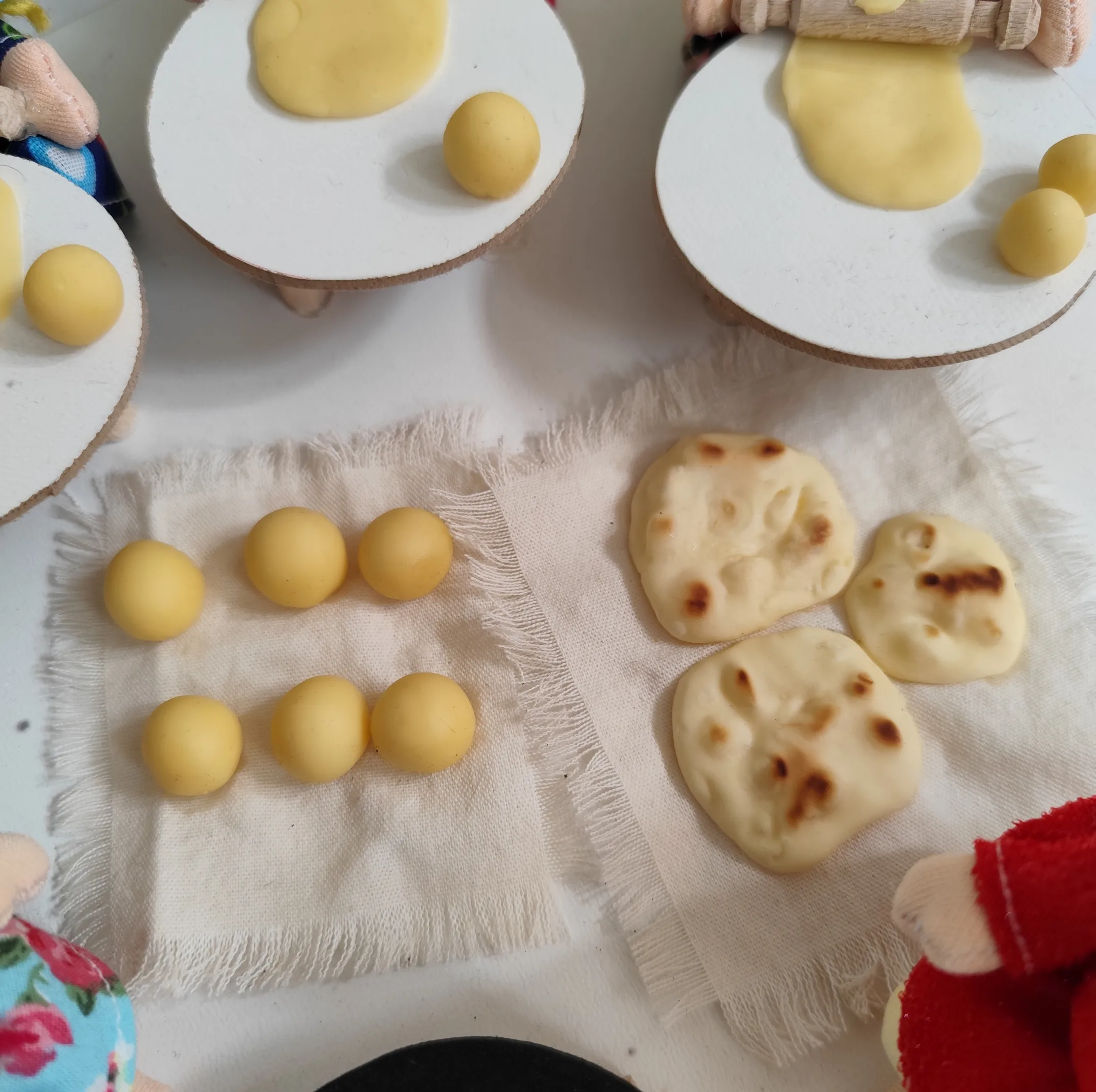 عروسک پارچه ای مدل نان پز ۵ نفره