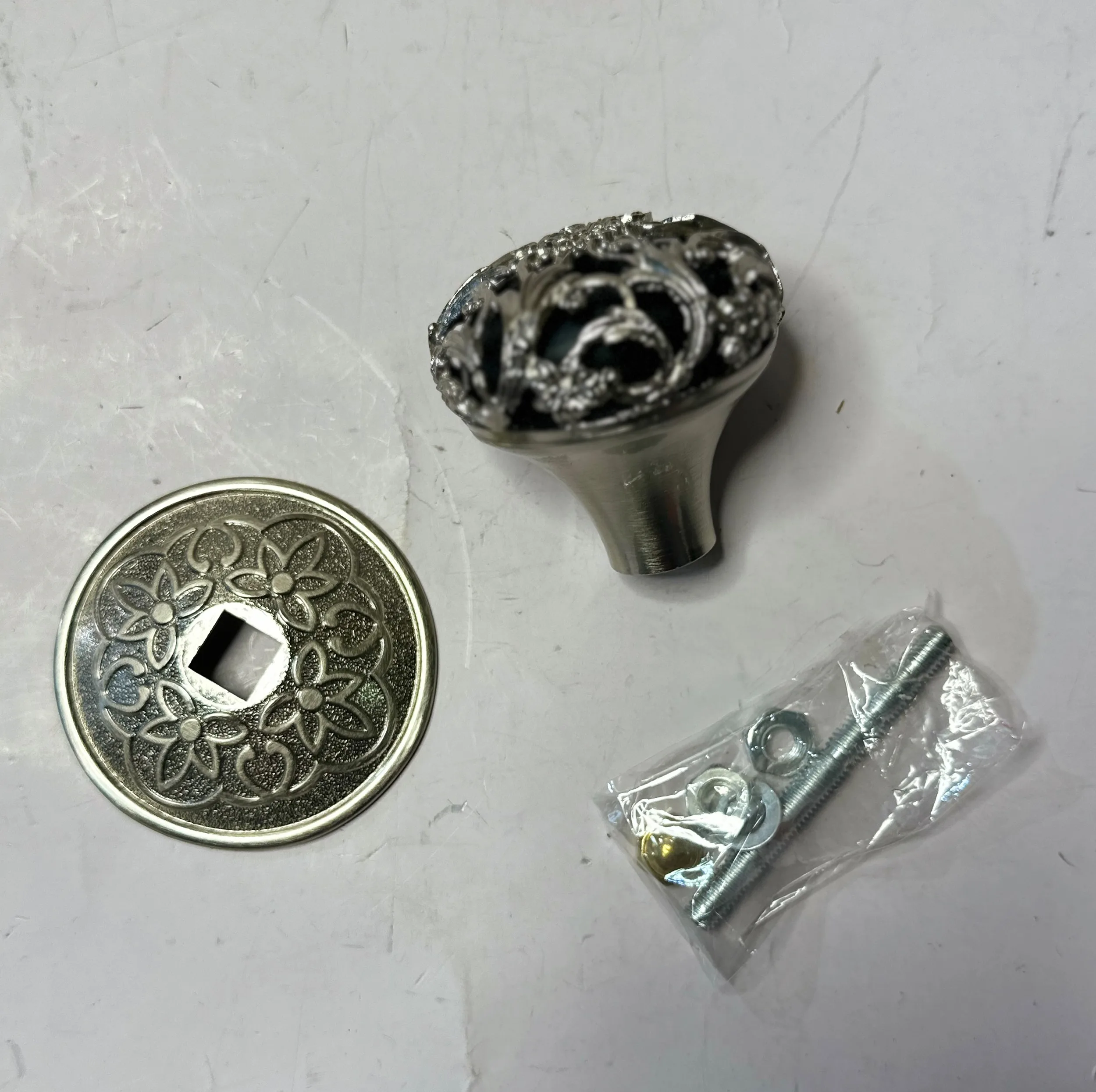 دستگیره حیاطی لوکس ام اچ اچ ،مدل  S666/BSN کد A02452 مناسب برای انواع درب
