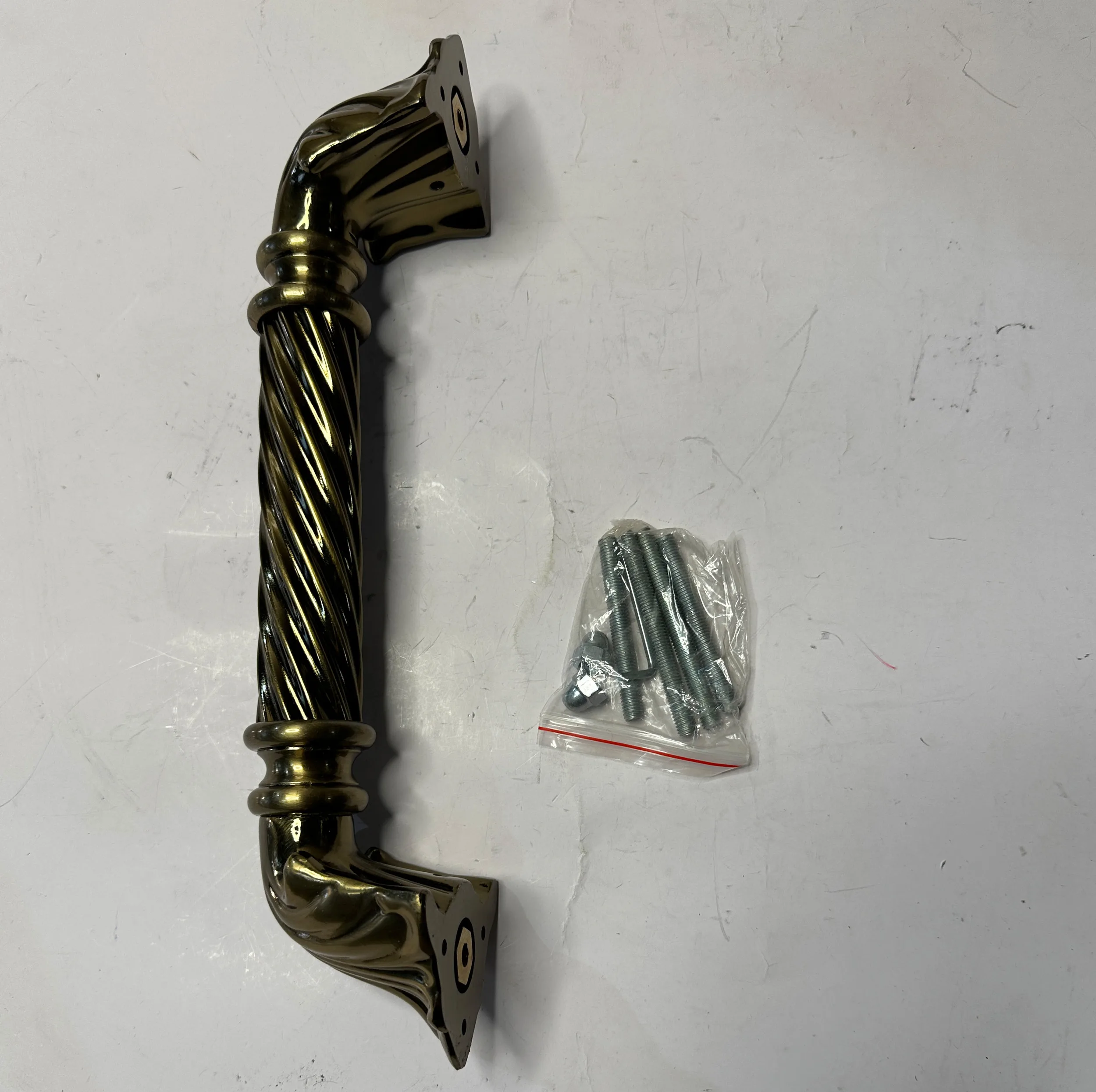 دستگیره حیاطی راست بازشو/چپ بازشو مهسان مدل MAHSAN 101- AB- 300 کد A01313