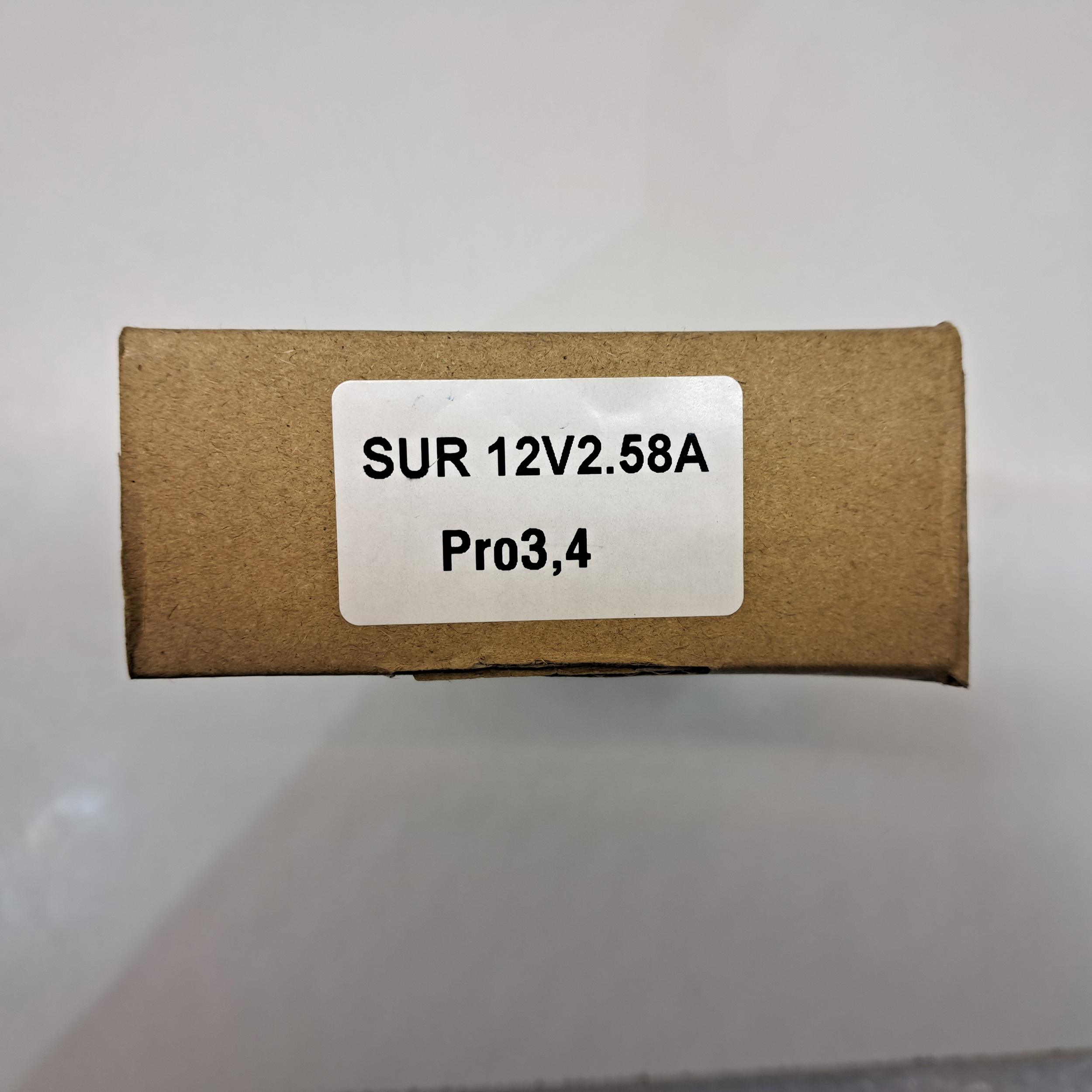 شارژر لپ تاپ 12 ولت 2.58 آمپر مدل 1625 مناسب برای لپ تاپ مایکروسافت Surface Pro