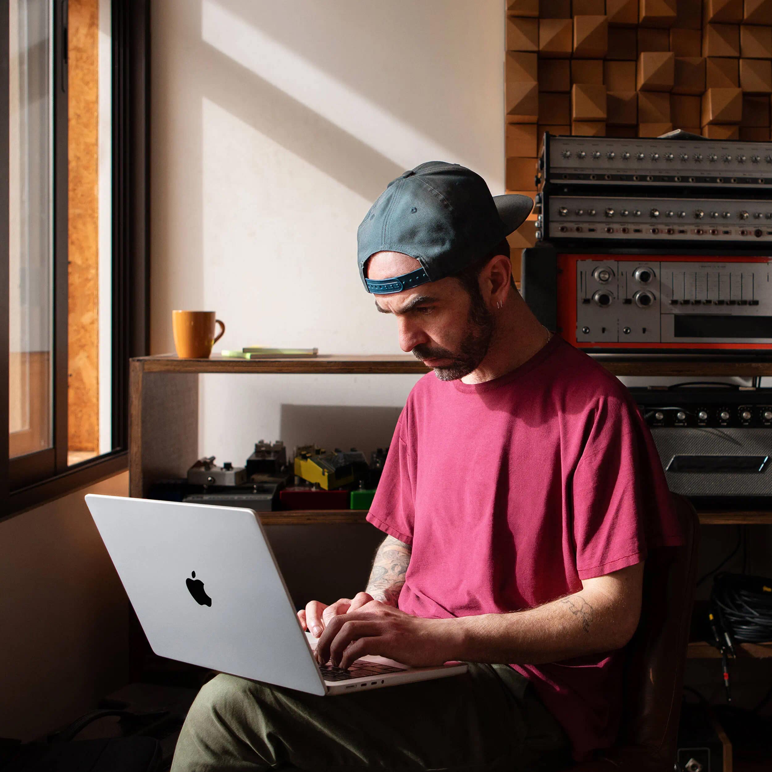 لپ تاپ 16.2 اینچی اپل مدل MacBook Pro MNWA3 2023-M2 Pro 32GB 1SSD